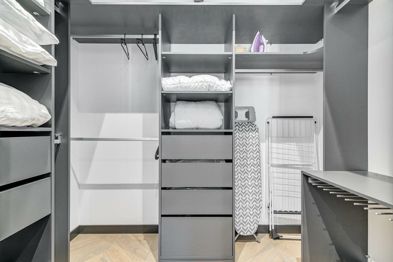 Happy Inn Presidential, Self Check-In, Parking In The Underground Garage 维尔纽斯 外观 照片
